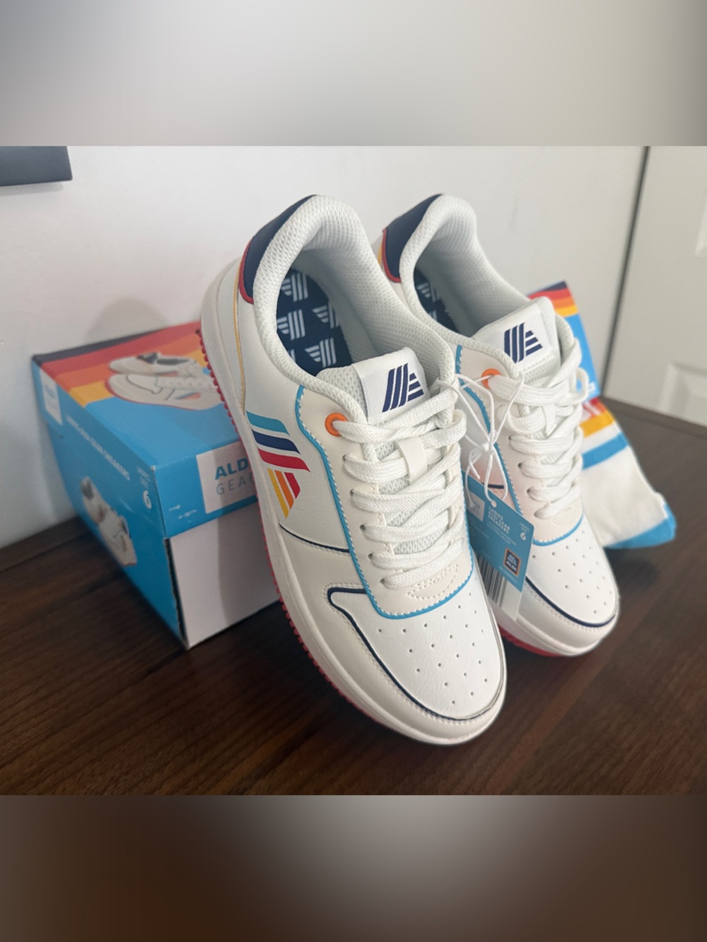 Aldi limited time sneakers women’s size 6